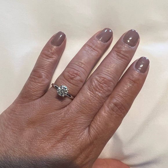 14KT Gold Ring - Picture 5 of 9